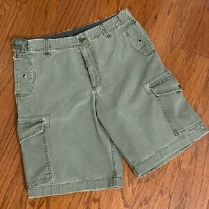 Old Navy Men's Rugged Hunter Green/Gray Cargo Shorts - Size 36